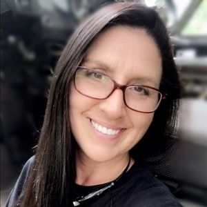 Meet your Posher, Valarie